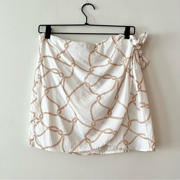 WeWoreWhat White Rope Chain Print Tie Front Crop Top & Wrap Skirt Set - Picture 6 of 8